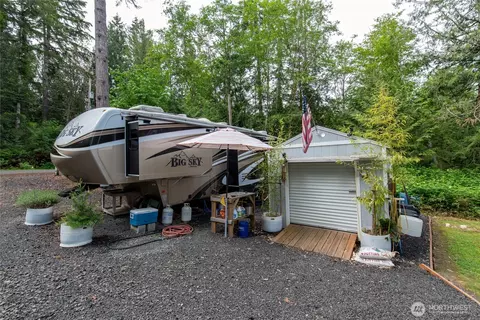 151 E Hillside Dr, Belfair, WA 98528