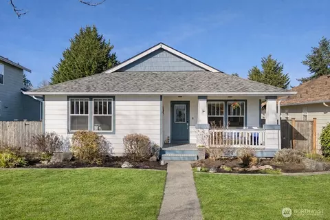 2253 Mcdonald Ave, Dupont, WA 98327