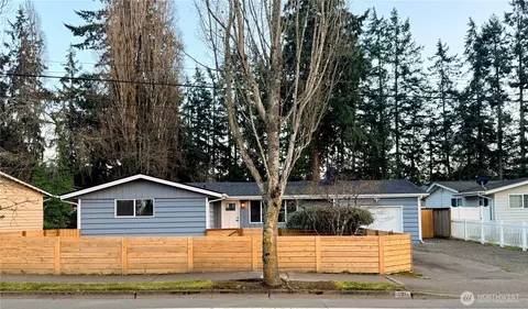 3711 Grandview Dr W, University Place, WA 98466