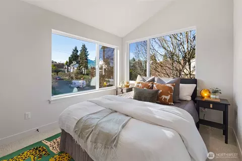 4136 Eastern Ave N, Seattle, WA 98103 photo 22