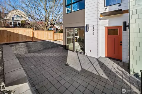 4136 Eastern Ave N, Seattle, WA 98103 photo 34