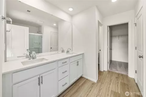 Bath - 117 Willowbrook Dr, Chehalis, WA 98532 photo 1 of 1