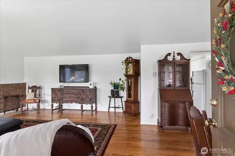 Entry Way - 712 3rd St, Sultan, WA 98294 photo 1 of 2
