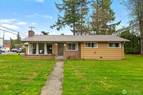 Exterior - 712 3rd St, Sultan, WA 98294 photo 3 of 10
