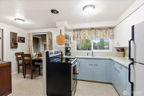 Kitchen - 712 3rd St, Sultan, WA 98294 photo 1 of 3