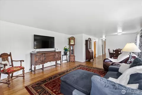 Living - 712 3rd St, Sultan, WA 98294 photo 3 of 3