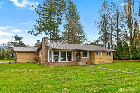 Exterior - 712 3rd St, Sultan, WA 98294 photo 2 of 10