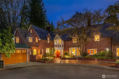 300 Maiden Ln E, Seattle, WA 98112