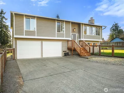 349 Anacortes Ave SE, Renton, WA 98059