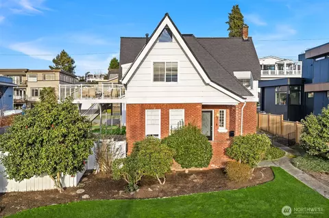 424 8th Ave W, Kirkland, WA 98033