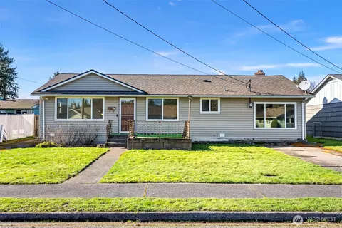 3021 Crane Ave, Bremerton, WA 98310