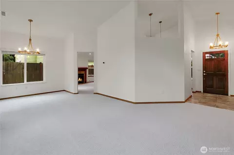 Living - 13823 54th Ave SE, Everett, WA 98208 photo 1 of 4