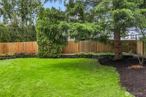 Exterior - 13823 54th Ave SE, Everett, WA 98208 photo 4 of 6