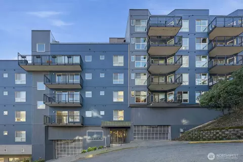 701 Galer St #609, Seattle, WA 98109
