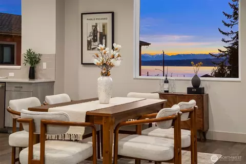 2144 NW 201st St, Shoreline, WA 98177