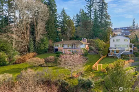 Exterior - 1203 Madrona Ave, Everett, WA 98203 photo 7 of 9