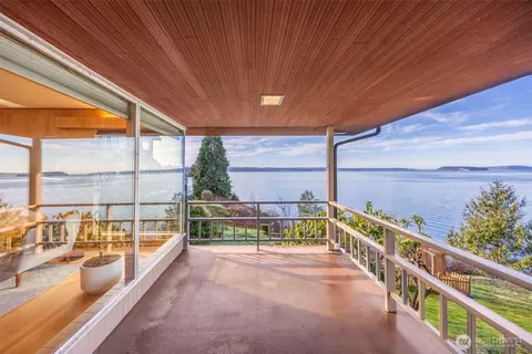 Exterior - 1203 Madrona Ave, Everett, WA 98203 photo 4 of 9