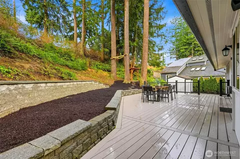 Exterior - 4822 Fowler Ave, Everett, WA 98203 photo 3 of 8