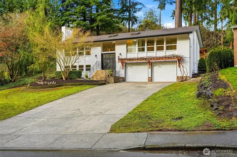 Exterior - 4822 Fowler Ave, Everett, WA 98203 photo 7 of 8