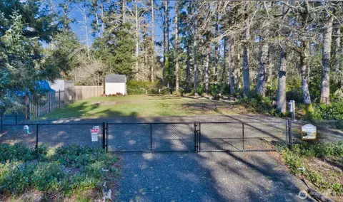864 Hassalo Ave SE, Ocean Shores, WA 98569