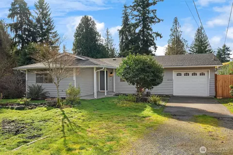 10743 SW Cowan Rd, Vashon, WA 98070