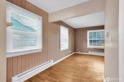 Living - 1717 Cedar St, Everett, WA 98201 photo 4 of 6
