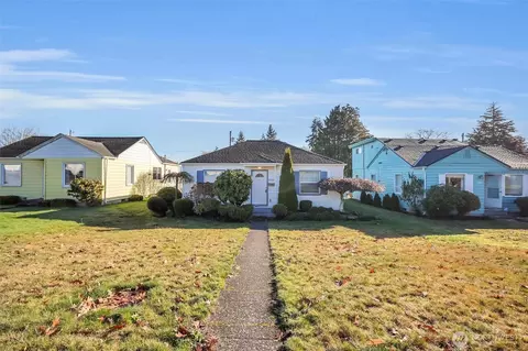 Exterior - 1717 Cedar St, Everett, WA 98201 photo 1 of 5