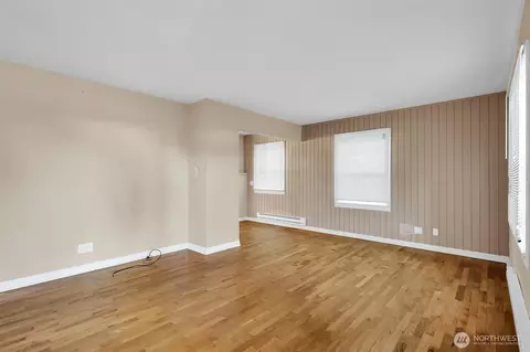 Living - 1717 Cedar St, Everett, WA 98201 photo 1 of 6