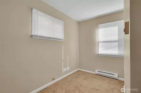 Bedroom - 1717 Cedar St, Everett, WA 98201 photo 2 of 3