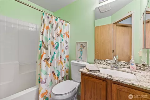 Bath - 310 Orting Ave NW, Orting, WA 98360 photo 3 of 3