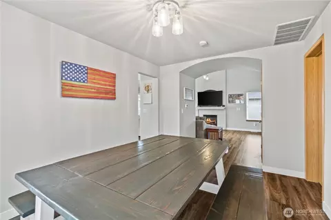 Dining - 310 Orting Ave NW, Orting, WA 98360 photo 2 of 2