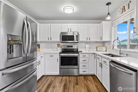 Kitchen - 310 Orting Ave NW, Orting, WA 98360 photo 2 of 3