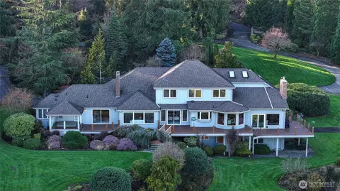 15713 138th Ave E, Puyallup, WA 98374