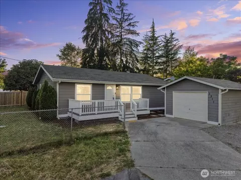 1311 104th St E, Tacoma, WA 98445