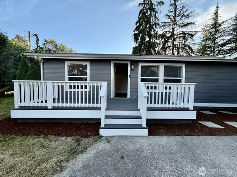 1311 104th St E, Tacoma, WA 98445