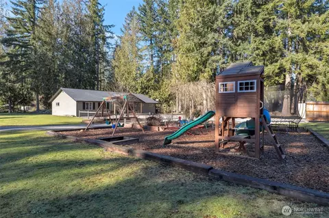 Exterior - 37905 250th Ave SE, Enumclaw, WA 98022 photo 5 of 15