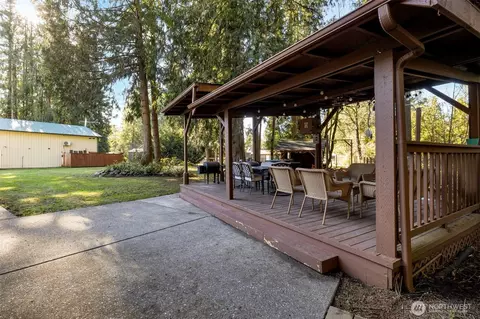 Exterior - 37905 250th Ave SE, Enumclaw, WA 98022 photo 9 of 15