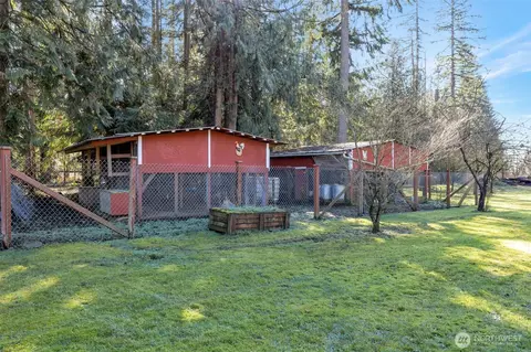 Exterior - 37905 250th Ave SE, Enumclaw, WA 98022 photo 10 of 15