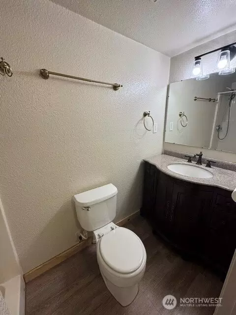 Bath - 37905 250th Ave SE, Enumclaw, WA 98022 photo 3 of 3