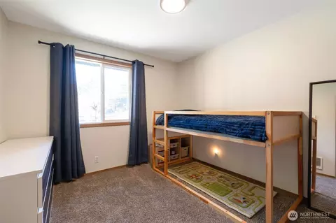 Bedroom - 37905 250th Ave SE, Enumclaw, WA 98022 photo 3 of 3