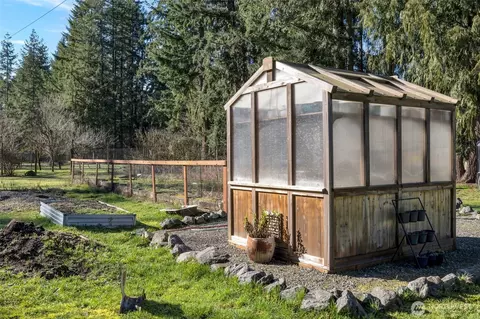 Exterior - 37905 250th Ave SE, Enumclaw, WA 98022 photo 11 of 15