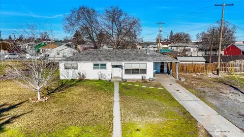 114 W Knolls Vista Dr, Moses Lake, WA 98837