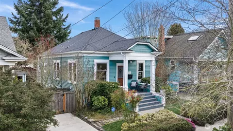 106 NE 59th St, Seattle, WA 98105