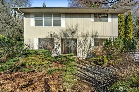 209 W Chenault Ave, Hoquiam, WA 98550