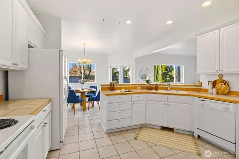 Kitchen - 12308 30th Ave W, Everett, WA 98204 photo 3 of 3