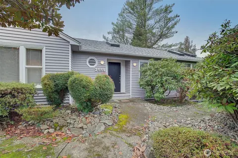 2559 NE 98th St, Seattle, WA 98115