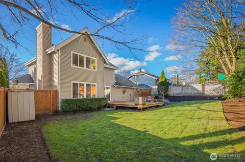 Exterior - 22709 12th Pl W, Bothell, WA 98021 photo 5 of 12