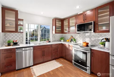 Kitchen - 22709 12th Pl W, Bothell, WA 98021 photo 2 of 2