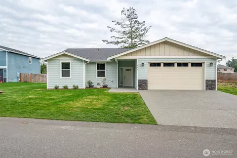 958 Walker Ave, Oak Harbor, WA 98277
