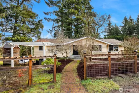 18428 16th Ave NE, Shoreline, WA 98155